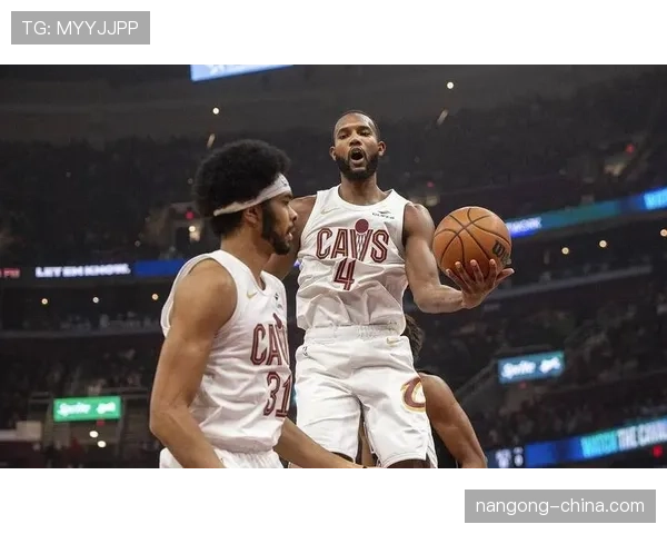 埃文·莫布里内线防守显著提升球队篮板率与禁区得分效率