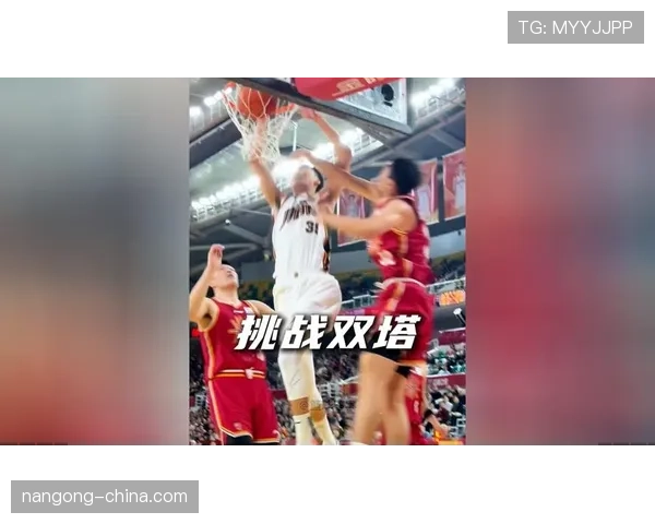 海耶斯挡拆制造错位助攻提升得分效率拉开队内差距